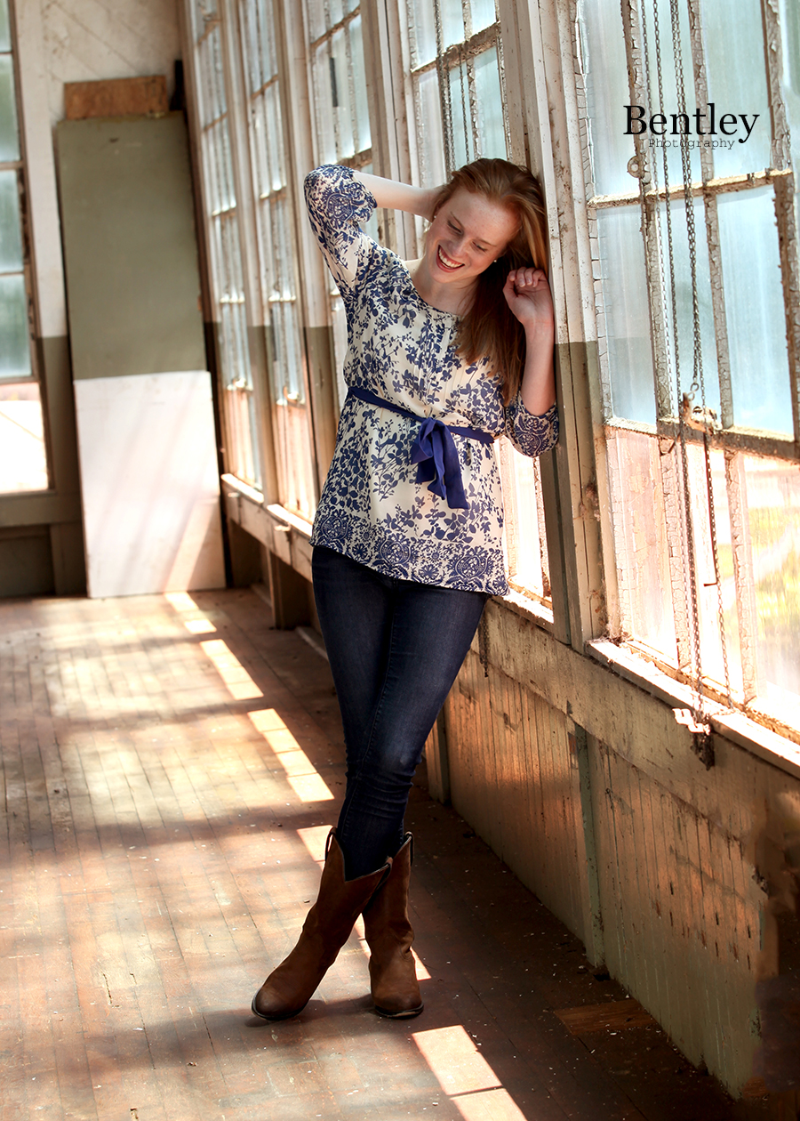 Senior portraits, location session, Bentley Photography